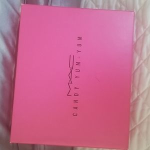 Mac candy yum yum set lipstick, shadescents eau de parfum and rollerball